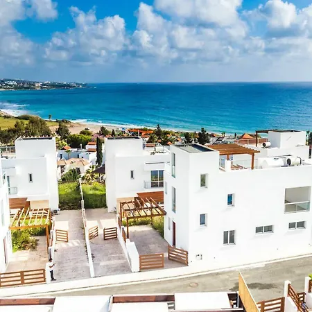Siena Villa Coral Bay